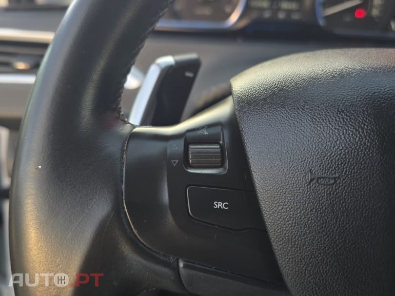Peugeot 2008 1.6 e-HDi Allure 2-Tronic