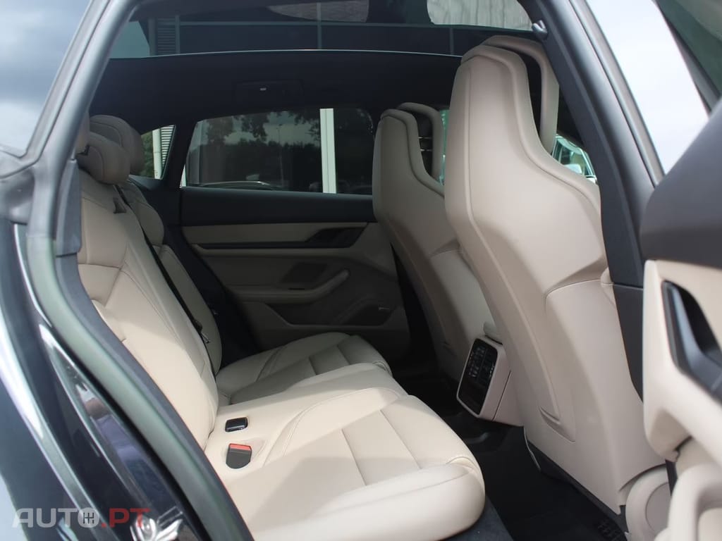 Porsche Taycan 79 kWh