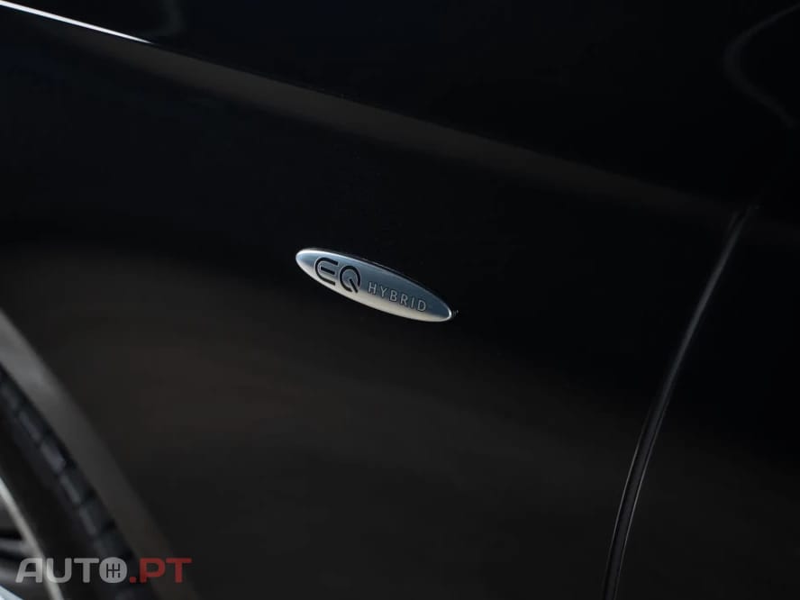 Mercedes-Benz E 300 9G-TRONIC AMG Line