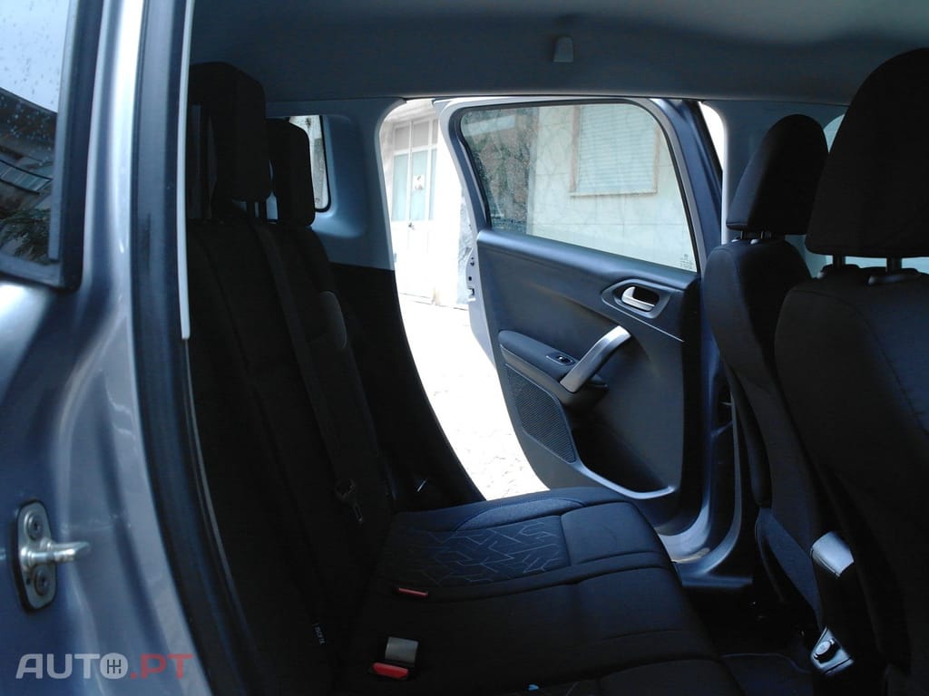 Peugeot 2008 1.2 PureTech Style