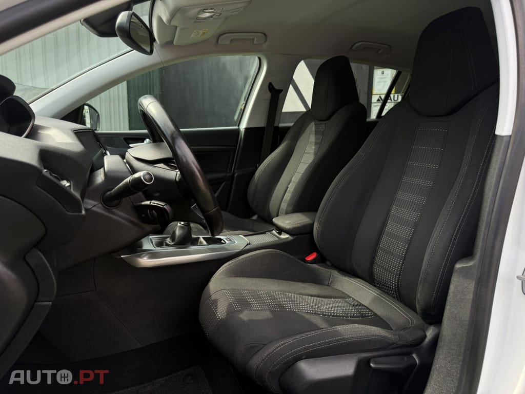 Peugeot 308 1.6 BlueHDi Allure J17