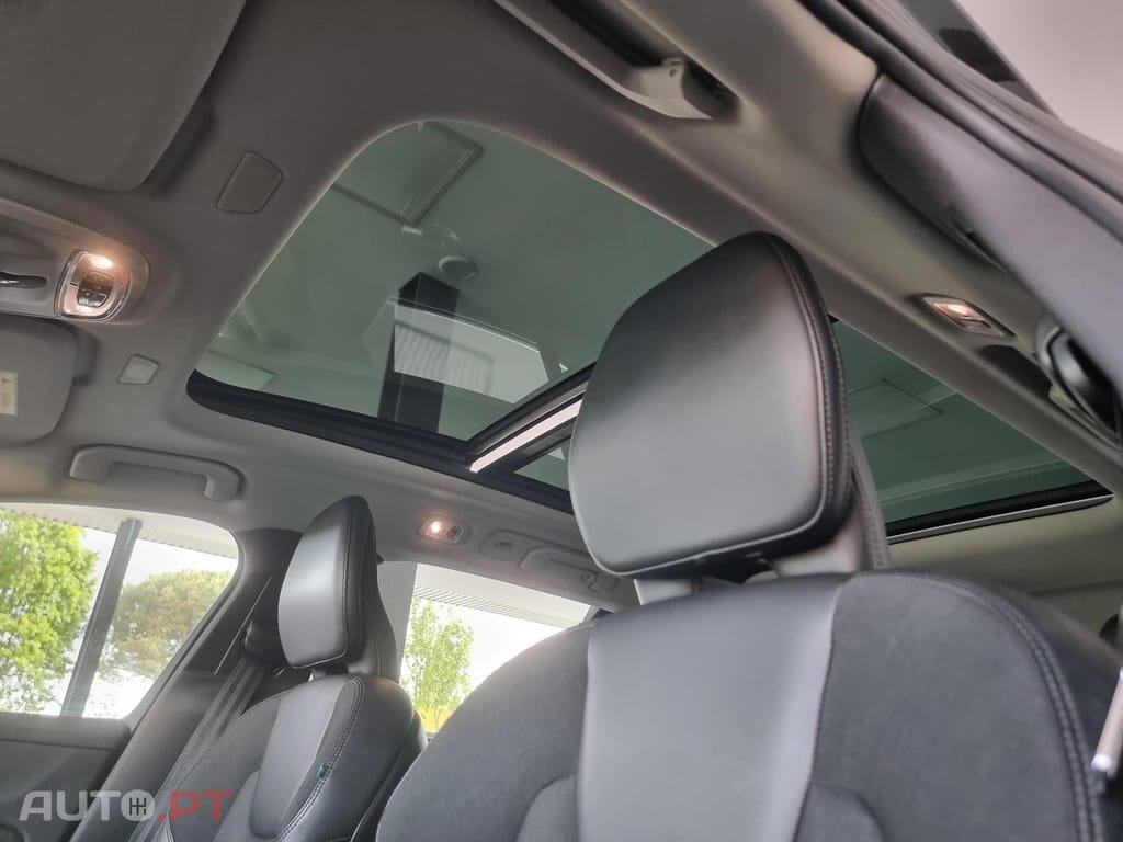 Volvo V60 2.0 T4 Momentum Plus