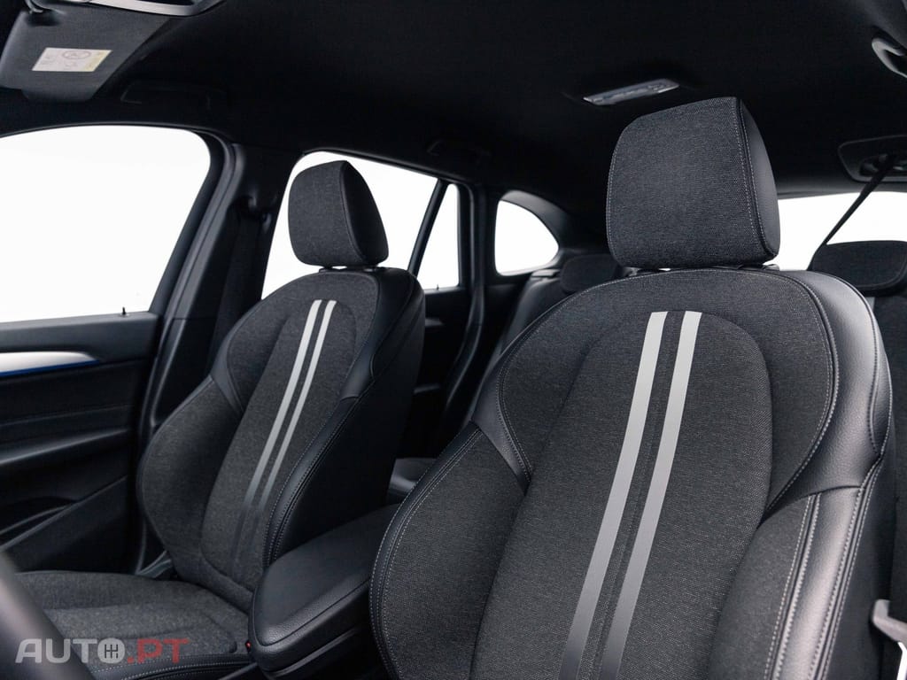 BMW X1 25 e xDrive Pack M