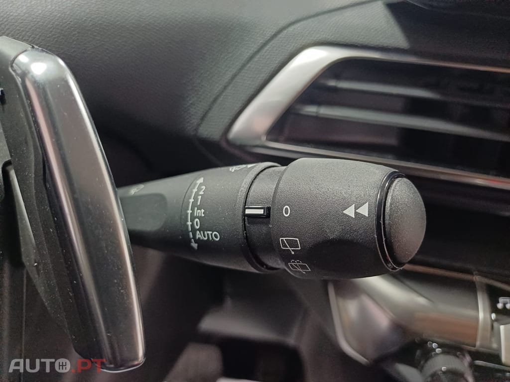 Peugeot 3008 1.5 BlueHDi Allure EAT8