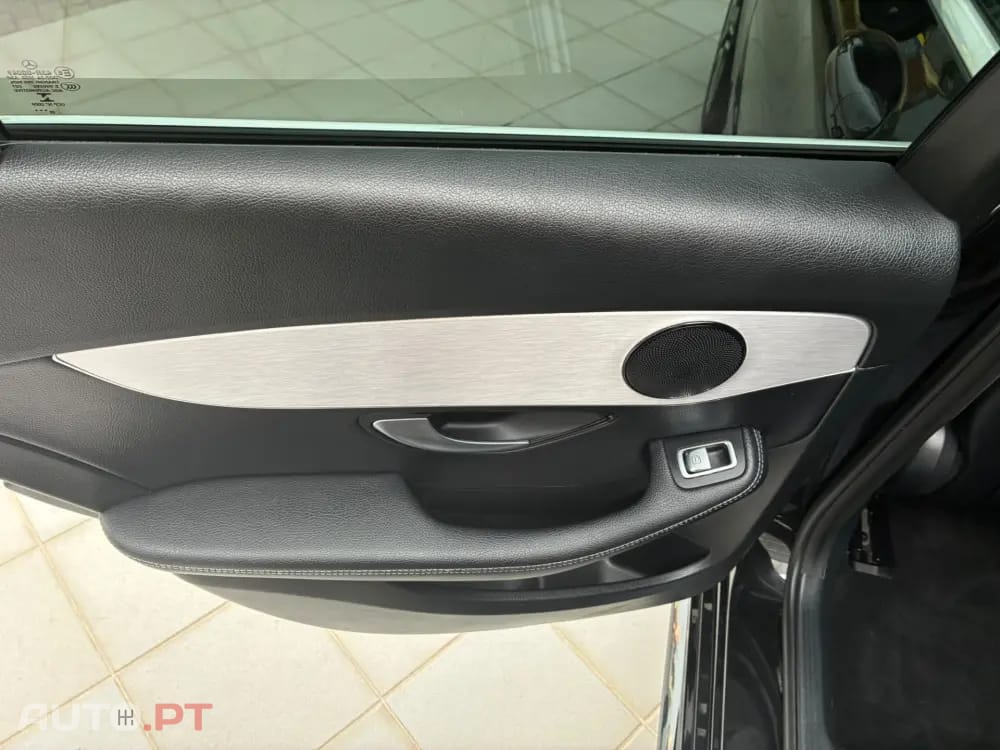 Mercedes-Benz C 300 C300 de hibrido plu-in