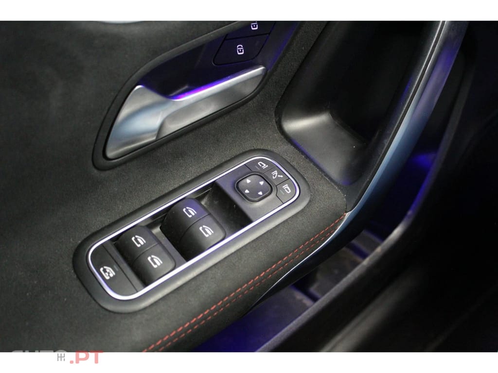 Mercedes-Benz A 180 d AMG Line