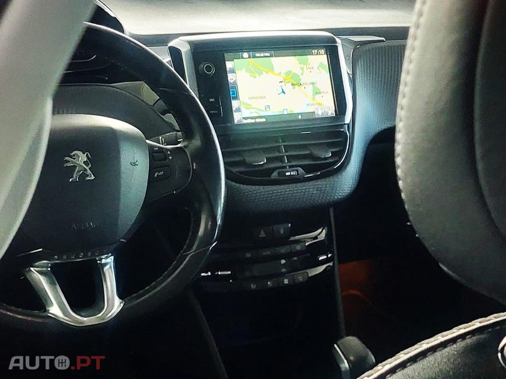 Peugeot 2008 1.2 PureTech Allure