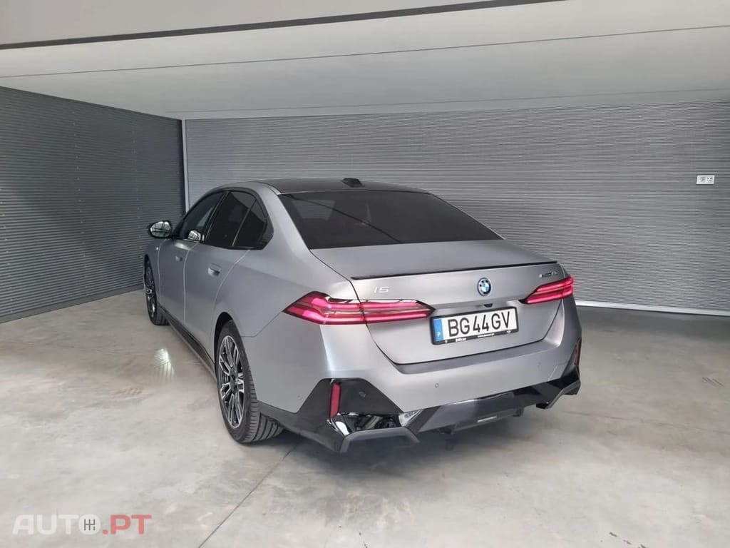 BMW i5 eDrive40 Pack Desportivo M Pro