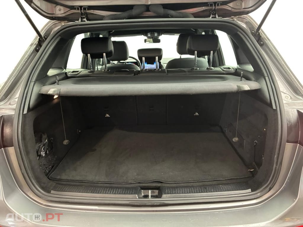 Mercedes-Benz B 180 d 8G-DCT