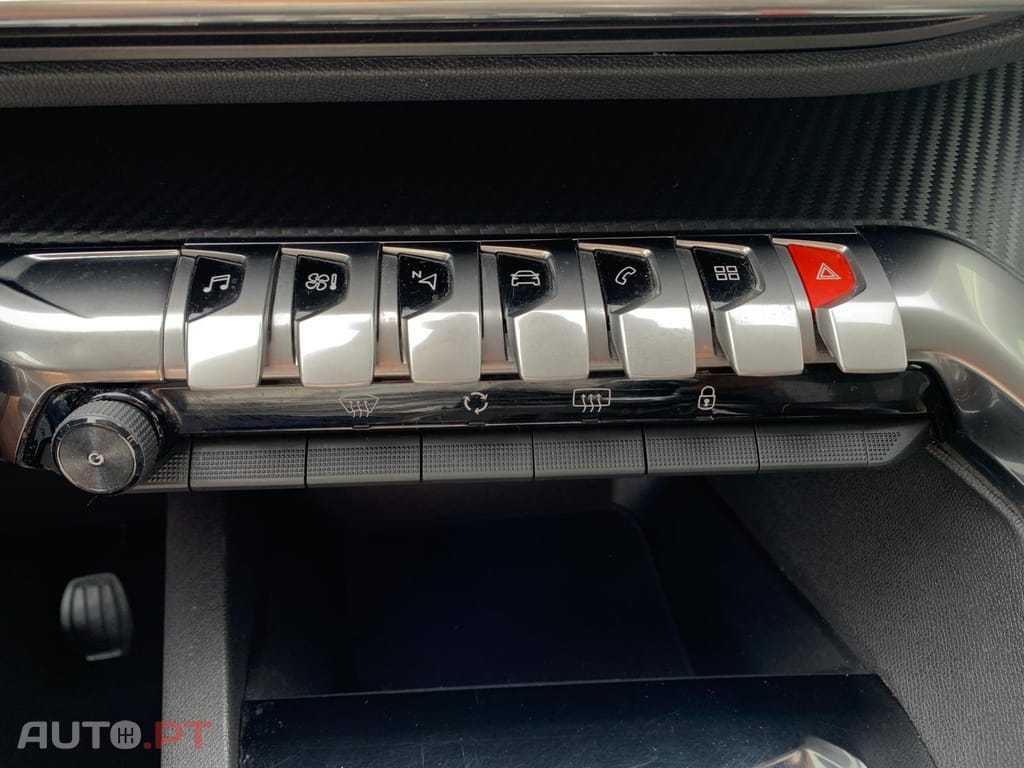 Peugeot 3008 1.5 BlueHDi Active