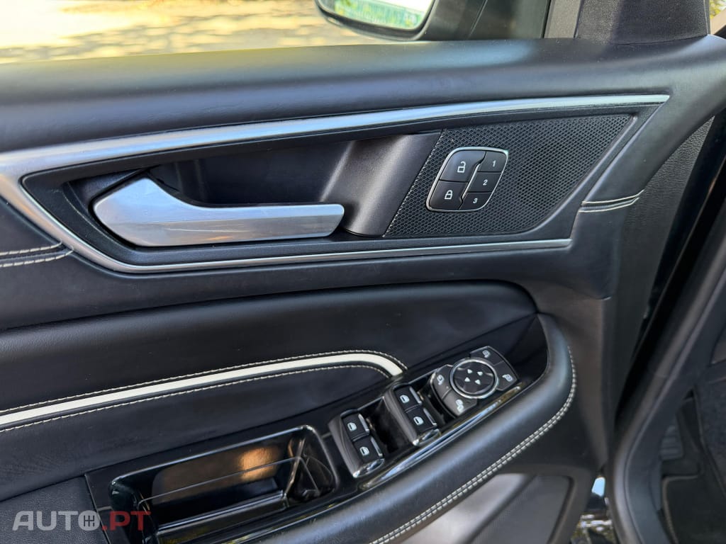 Ford S-Max 2.0 TDCi Vignale Powershift