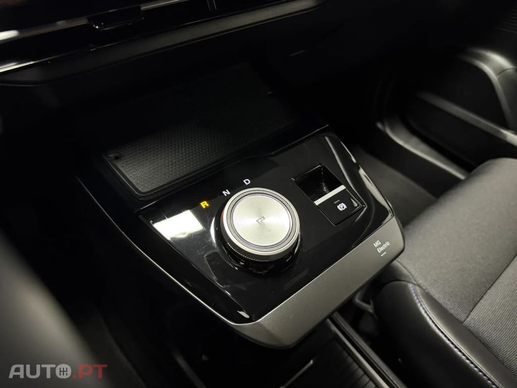 MG MG4 64 kWh Luxury