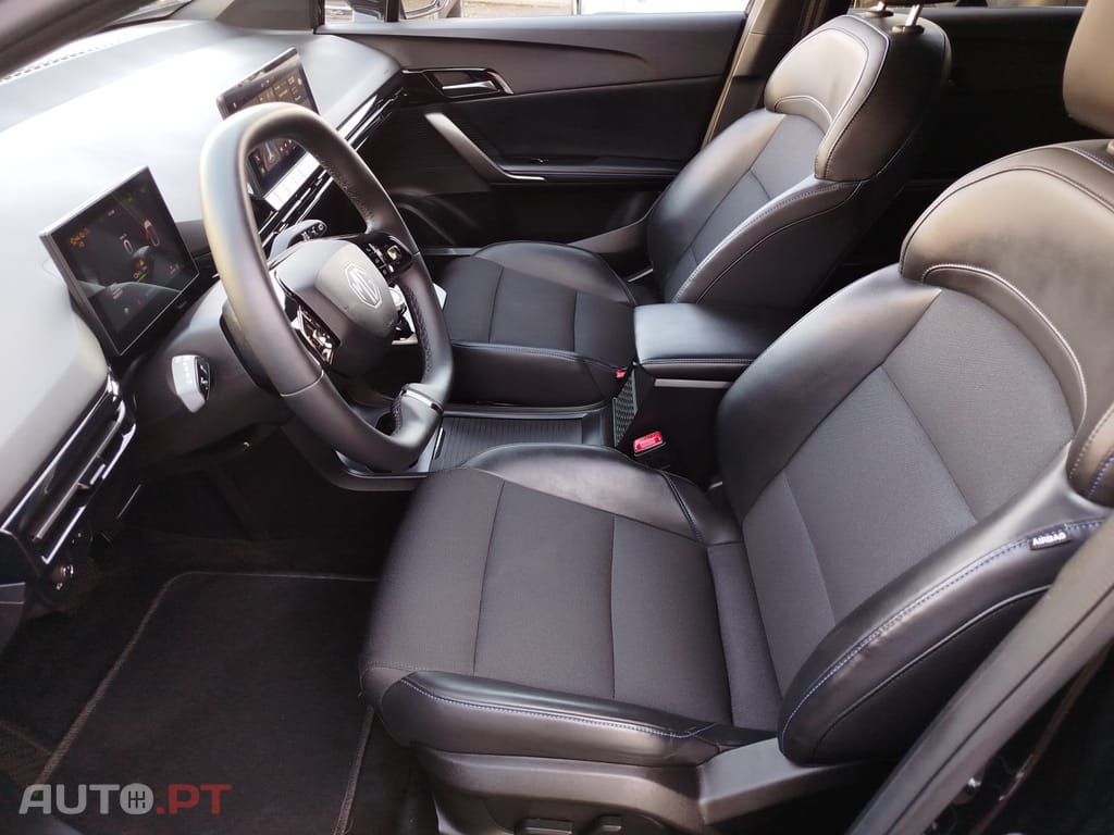 MG MG4 64 kWh Luxury