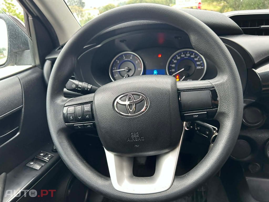 Toyota Hilux 2.4D-4D 150cv 4x2