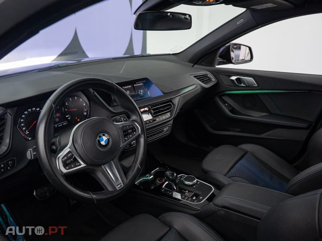BMW 118 i Pack Desportivo M Auto
