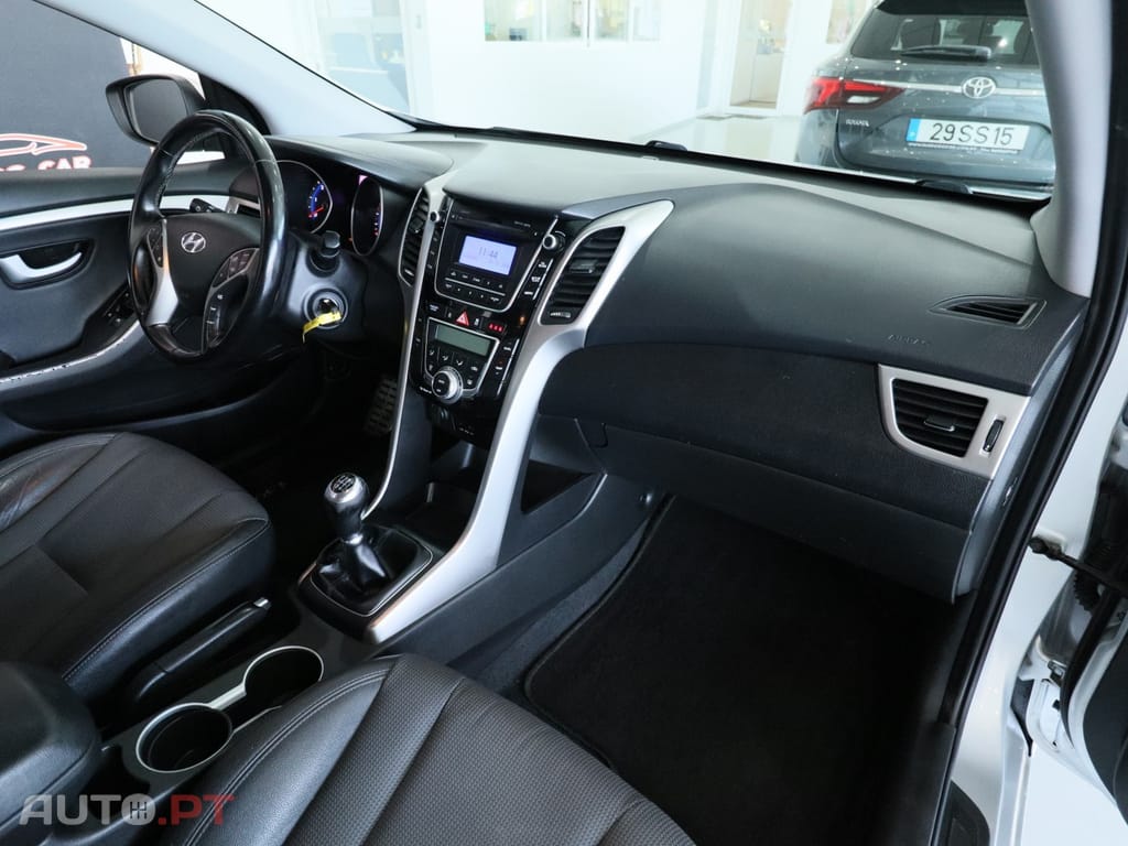 Hyundai i30 1.6 CRDi STyle J17