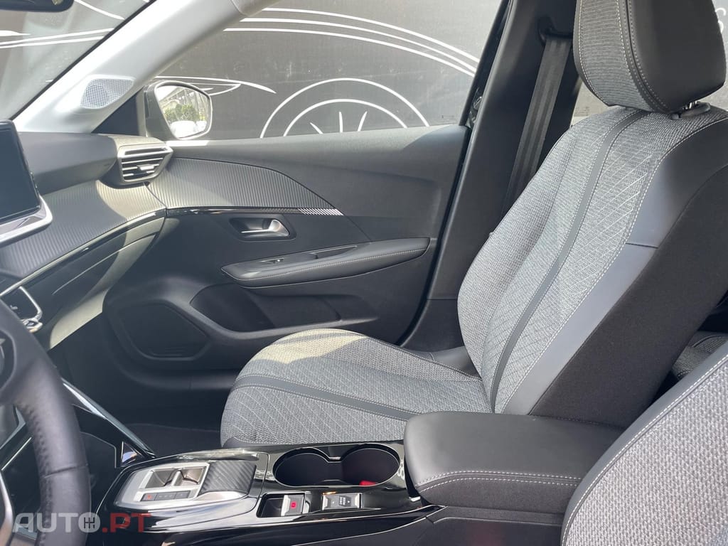 Peugeot 208 1.2 Hybrid Allure e-DCS6