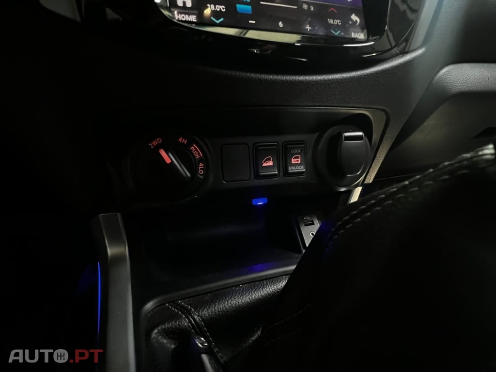 Nissan Navara 2.3 Cdi 4WD - Dupla Cabine