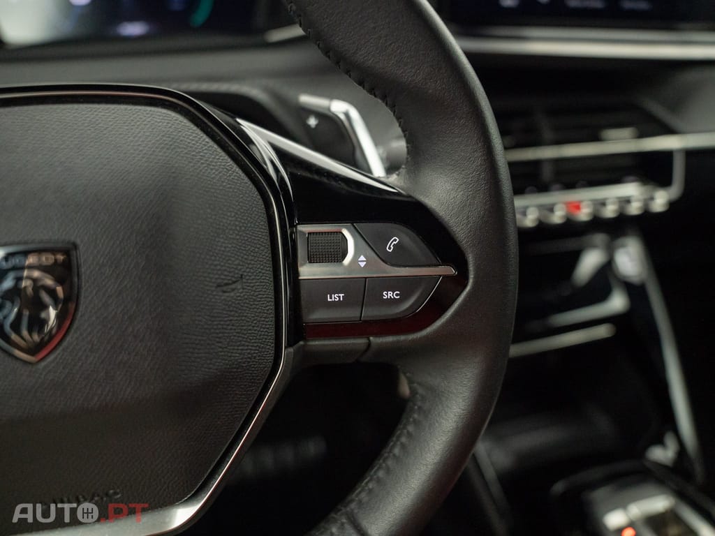 Peugeot 2008 1.2 Hybrid Allure e-DCS6