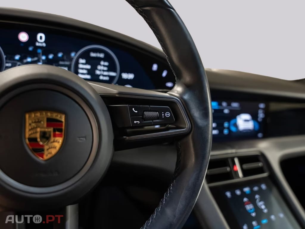 Porsche Taycan I.V.A DEDUTIVEL Turbo