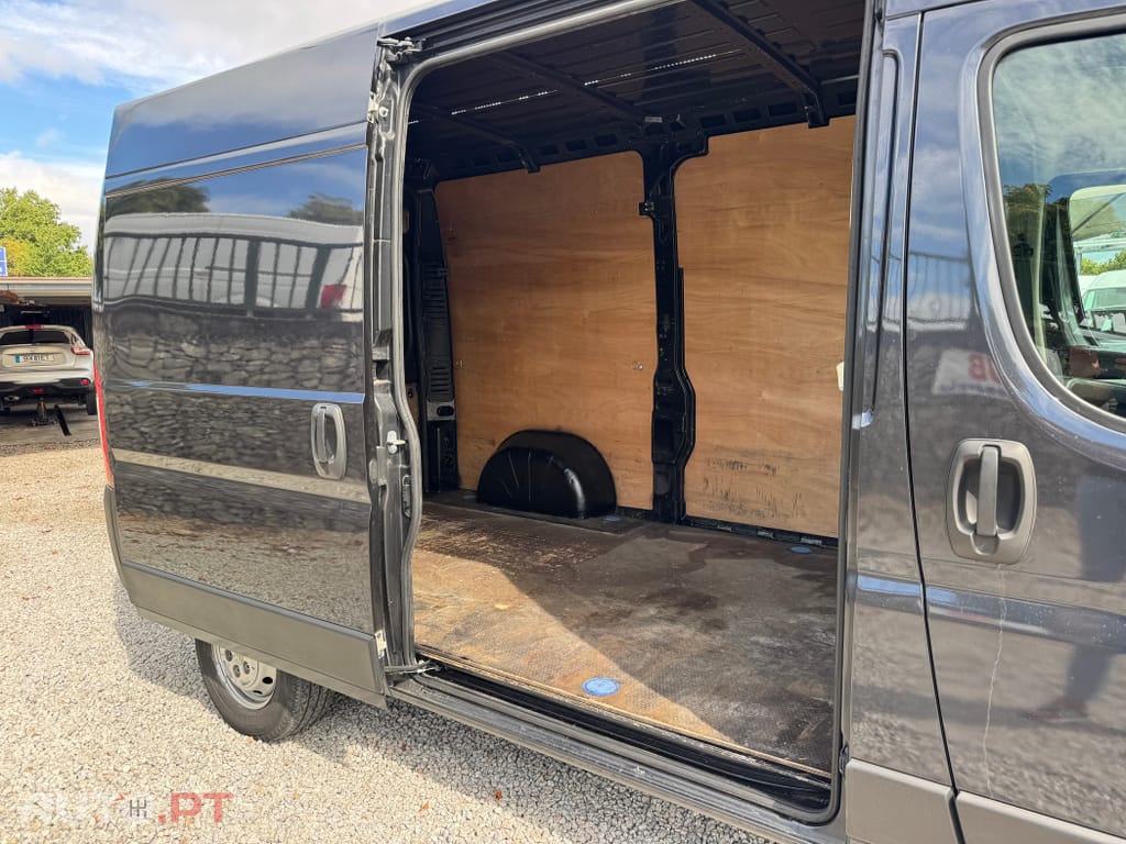 Peugeot Boxer 2.2 HDi 333 L2H2 Pack CD Clim