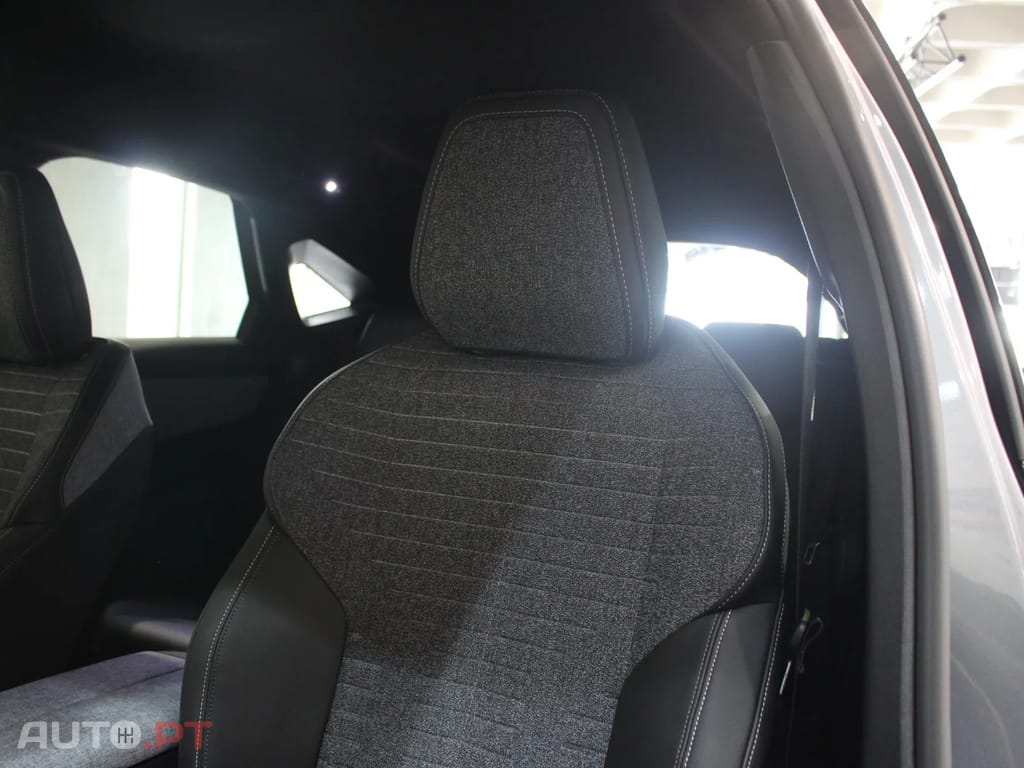 Peugeot 3008 1.2 Hybrid Allure e-DCS6