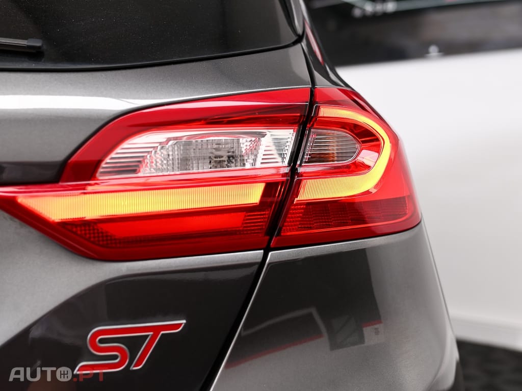 Ford Fiesta 1.5 EcoBoost S&S ST X