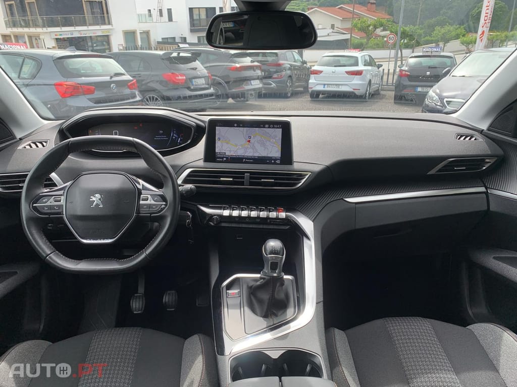 Peugeot 3008 1.5 BlueHDi Active