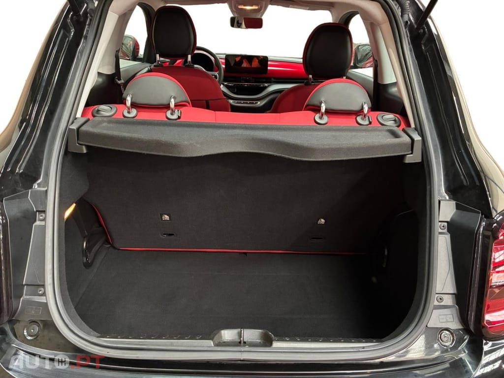 Fiat 500e (RED)