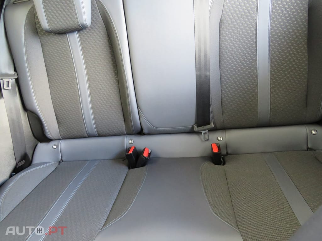 Peugeot 2008 1.5 BlueHDi Allure