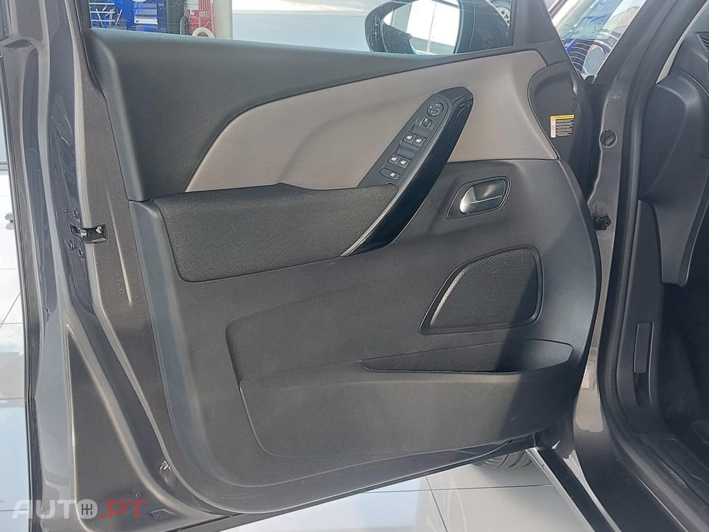 Citroën Grand C4 Spacetourer 1.2 PureTech Feel — fotografia 19