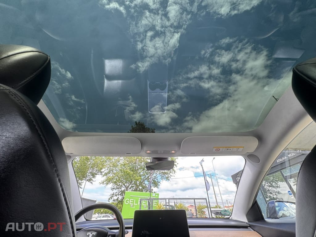 Tesla Model 3 Standard Range Plus RWD