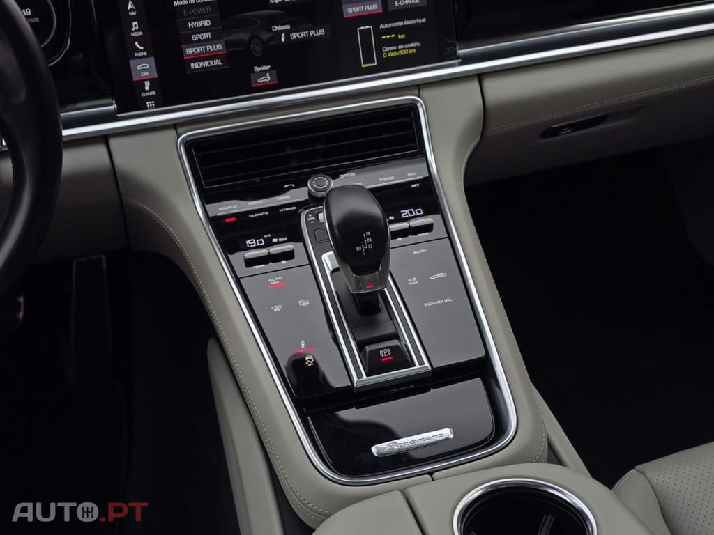 Porsche Panamera 4 E-Hybrid