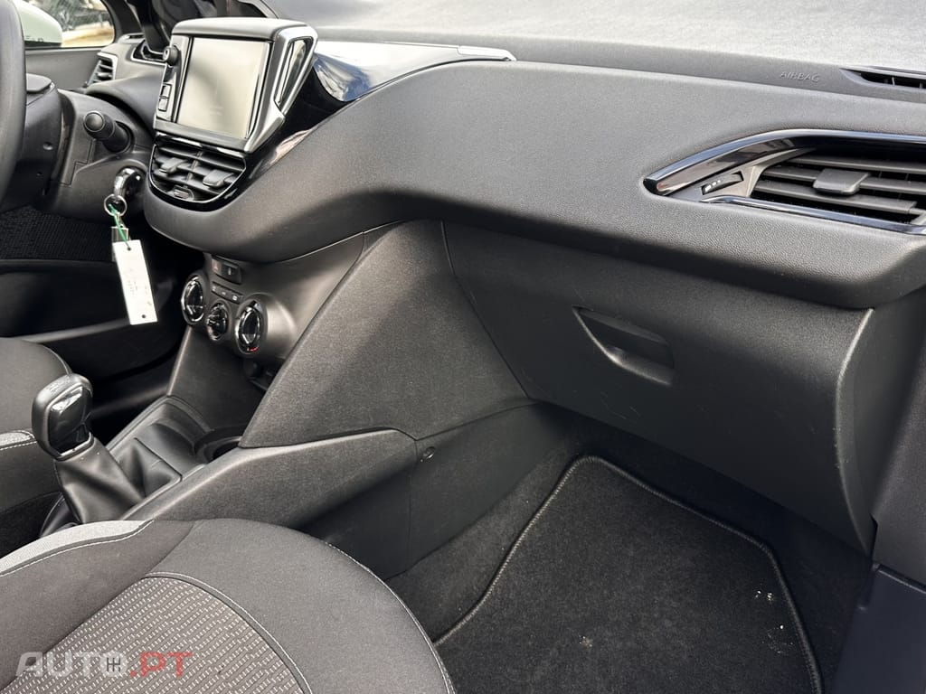 Peugeot 208 1.2 PureTech Style