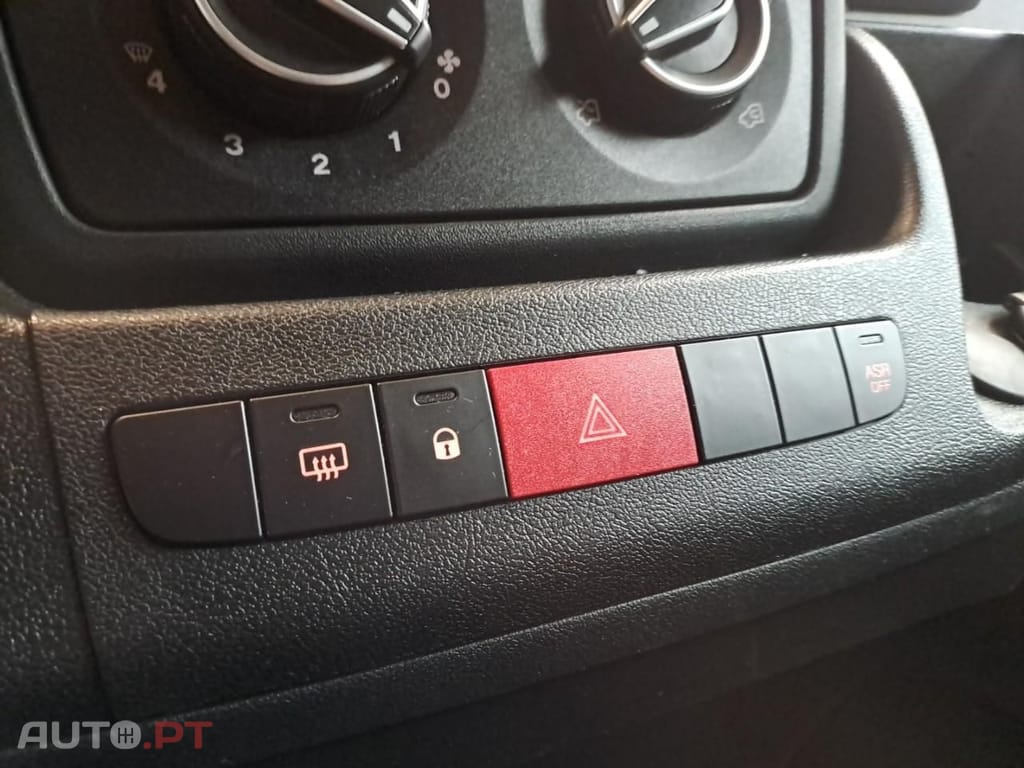 Peugeot Boxer 2.2 BlueHDi 165 S&S 