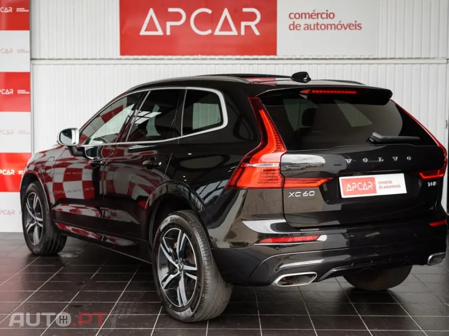 Volvo XC60 2.0 T8 PHEV R-Design AWD