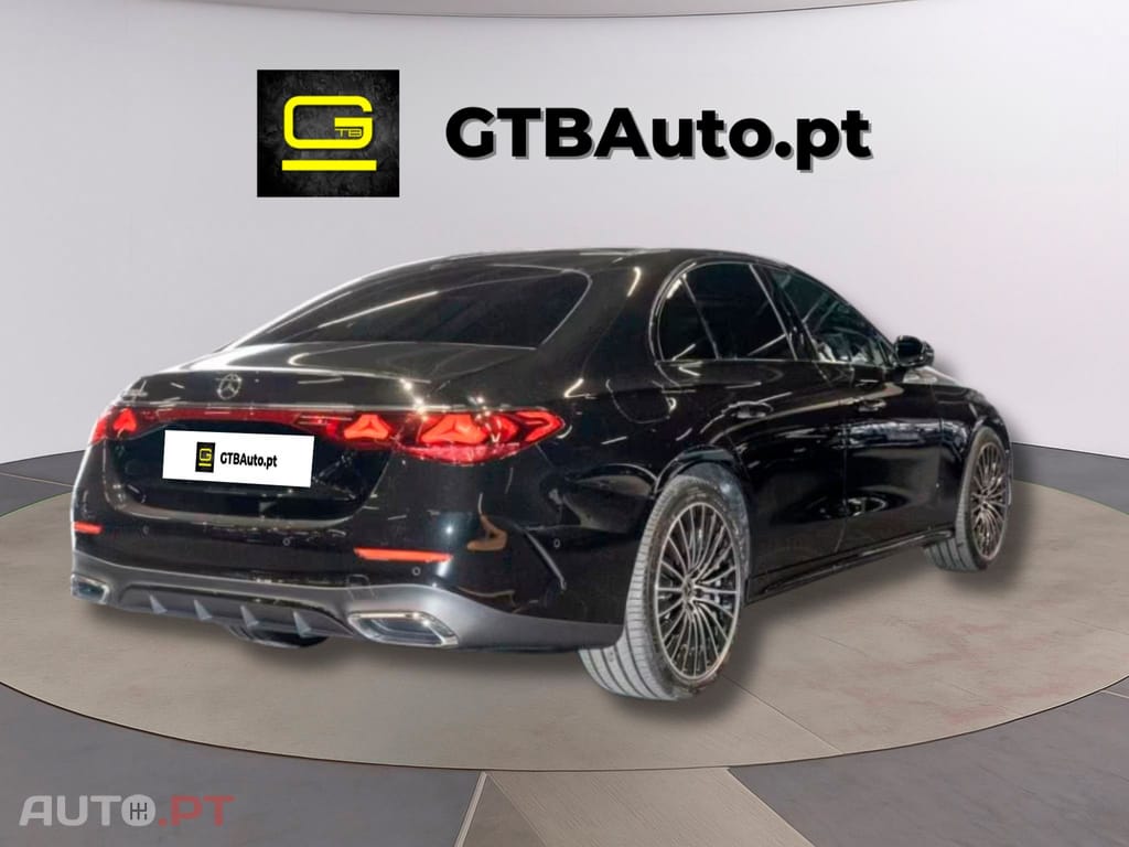 Mercedes-Benz E 300 I.V.A DEDUTIVEL de AMG