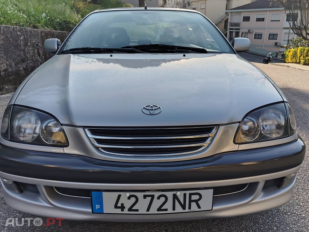 Toyota Avensis S/D 1.6 Executive