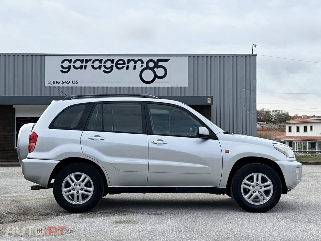 Toyota RAV4 2.0 VVT-i Pack 2