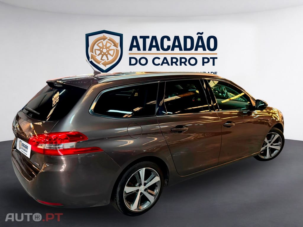 Peugeot 308 SW 1.2 e-THP Allure — fotografia 26