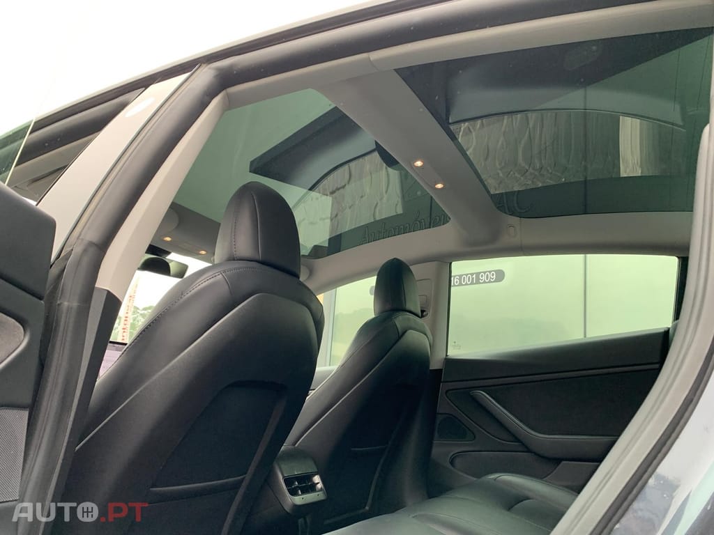 Tesla Model 3 Long-Range Dual Motor AWD