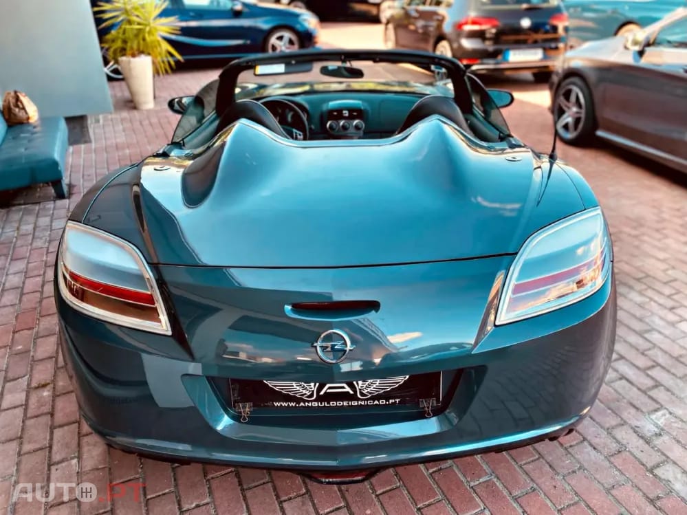 Opel GT 2.0 264 cv