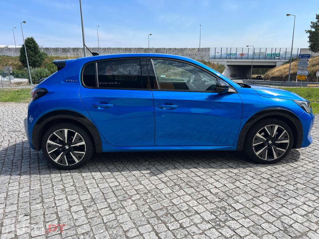 Peugeot 208 1.2 PureTech GT Line EAT8