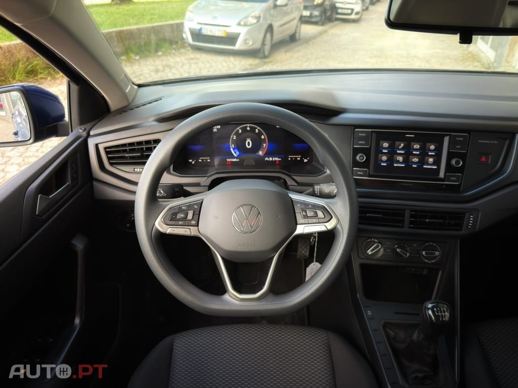 Volkswagen Polo 1.0 Confortline