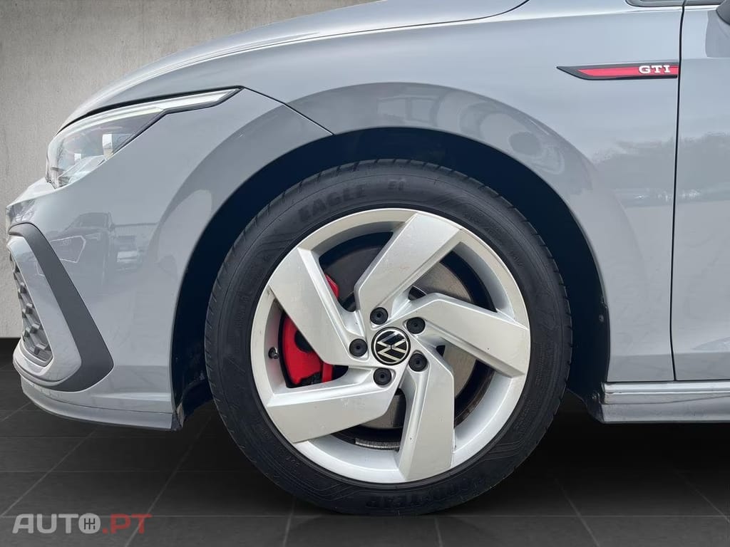 Volkswagen Golf 2.0 TSI GTI DSG