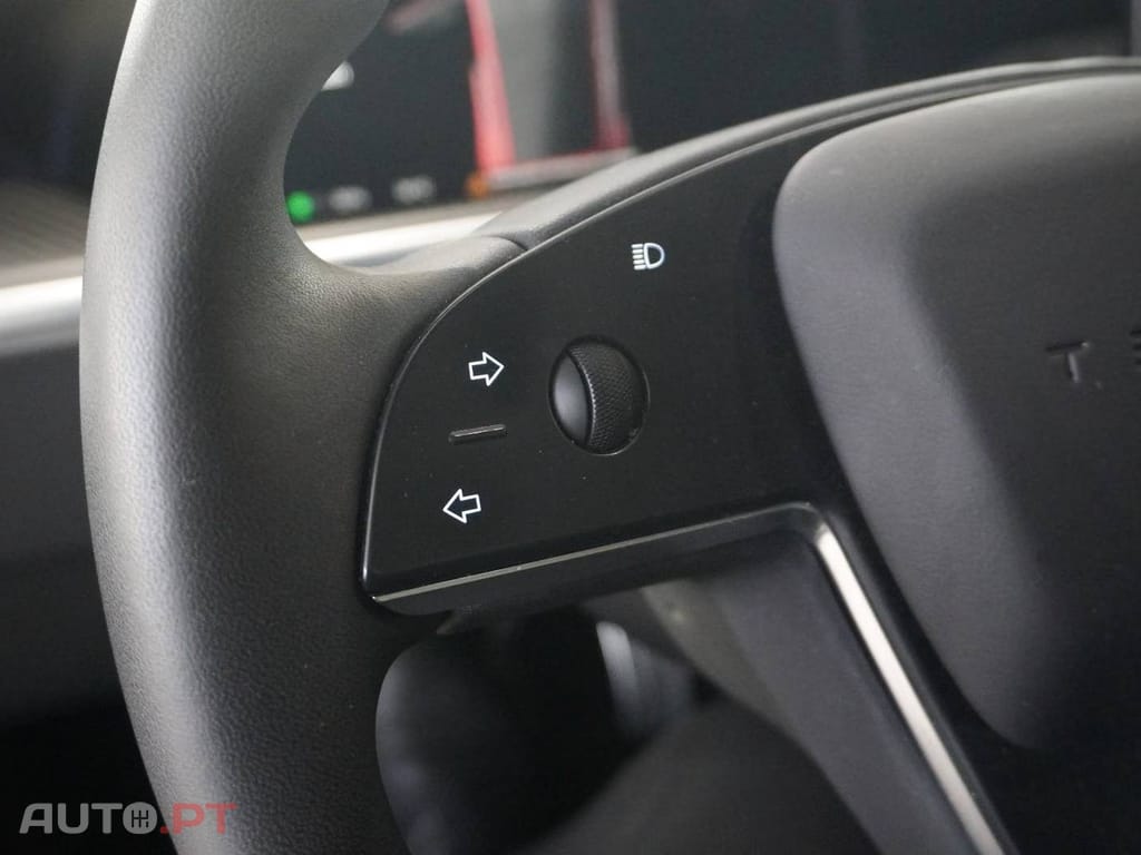 Tesla Model S Plaid AWD — fotografia 13