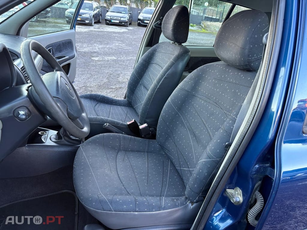 Renault Clio 1.2 16V Expression