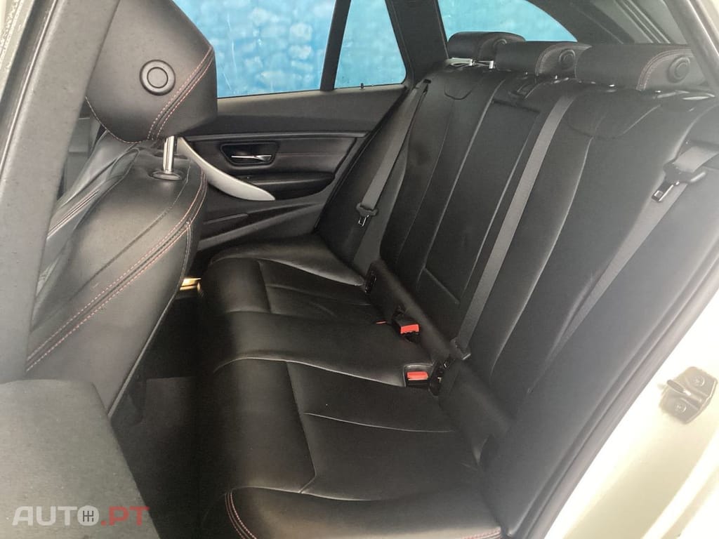 BMW 320 d Touring Auto