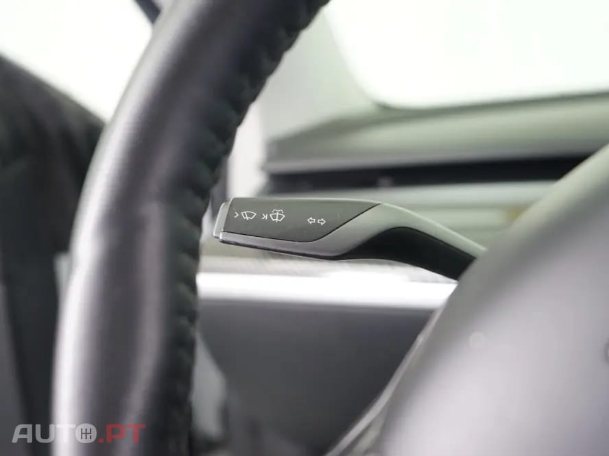 Tesla Model 3 Standard Range Plus RWD