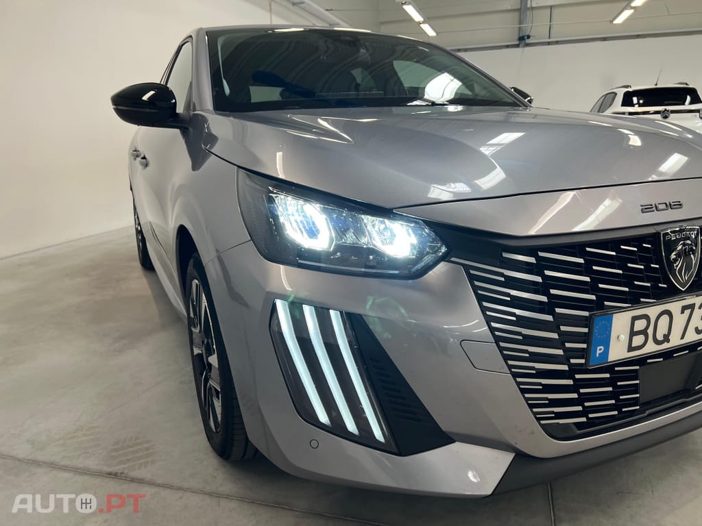 Peugeot E-208 51 kWh Allure